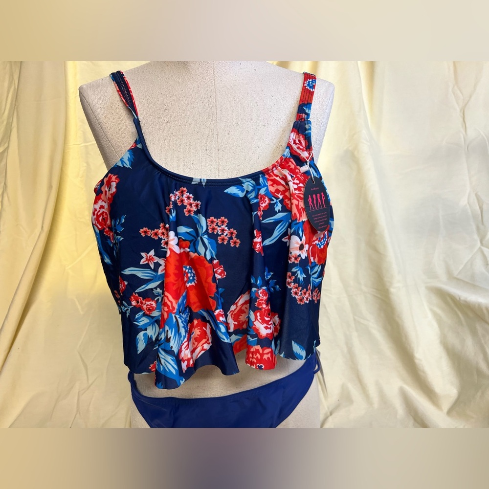 Bathing suit 😎 - Picture 3 of 15